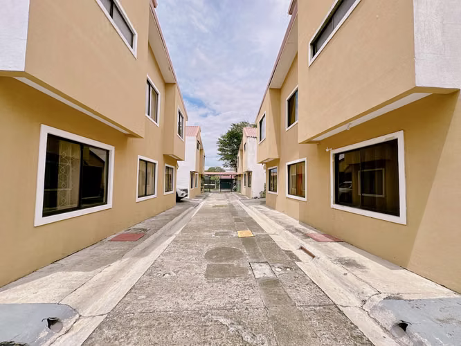 VENTA DE CASA EN CONDOMINIO PEQUEÑO EN LA URUCA - HOSPITAL MEXICO - Imagen 2