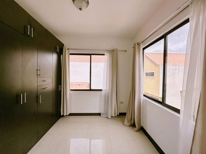 VENTA DE CASA EN CONDOMINIO PEQUEÑO EN LA URUCA - HOSPITAL MEXICO - Imagen 13