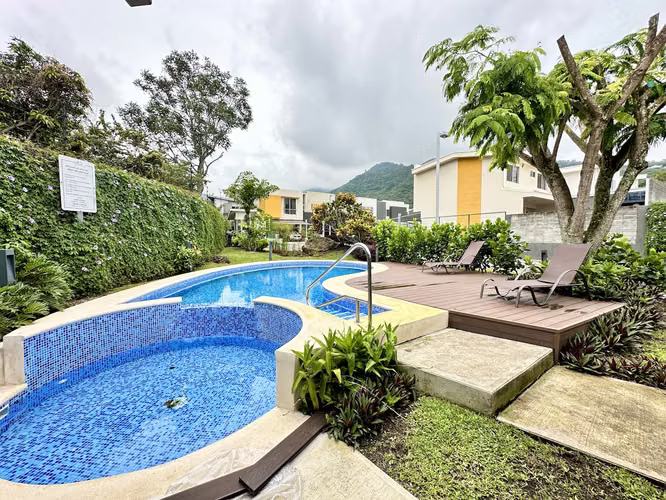HERMOSA CASA EN ALQUILER AMUEBLADA EN CONDOMINIO / RIO ORO SANTA ANA - Imagen 16