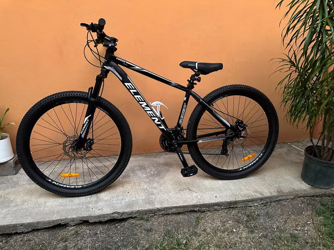 Bicicleta MTB Element EM800 27.5” talla M con accesorios