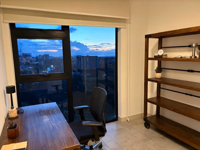 Nucleo, Sabana este, muy lindo-nuevo, full amueblado, 2 hab, 2 baños, oficina, vista, amenidades.  - Imagen 5
