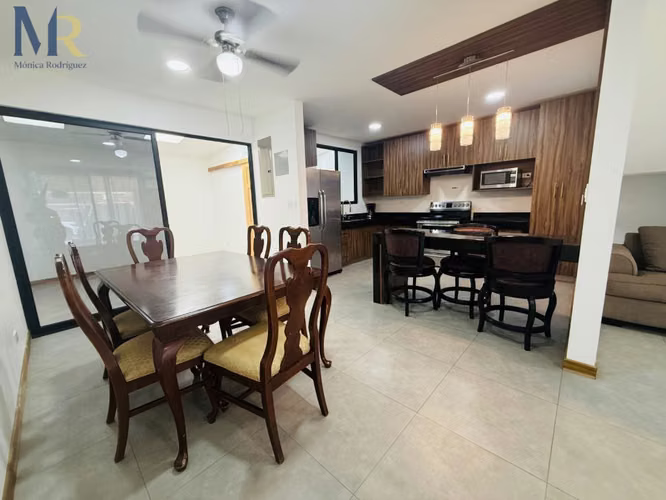 CASA AMUEBLADA EN ALQUILER EN CONDOMINIO 