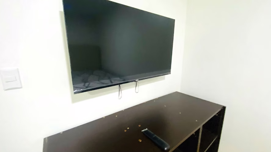Alquiler de Mini-Apartamento nuevo, Escazú Centro, con Parqueo para Moto, Servicios Incluidos - Imagen 4