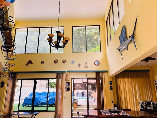 Casa en Garabito $370K | 3 Hab, 4 Baños y Estilo Cerca del Mar - Imagen 3