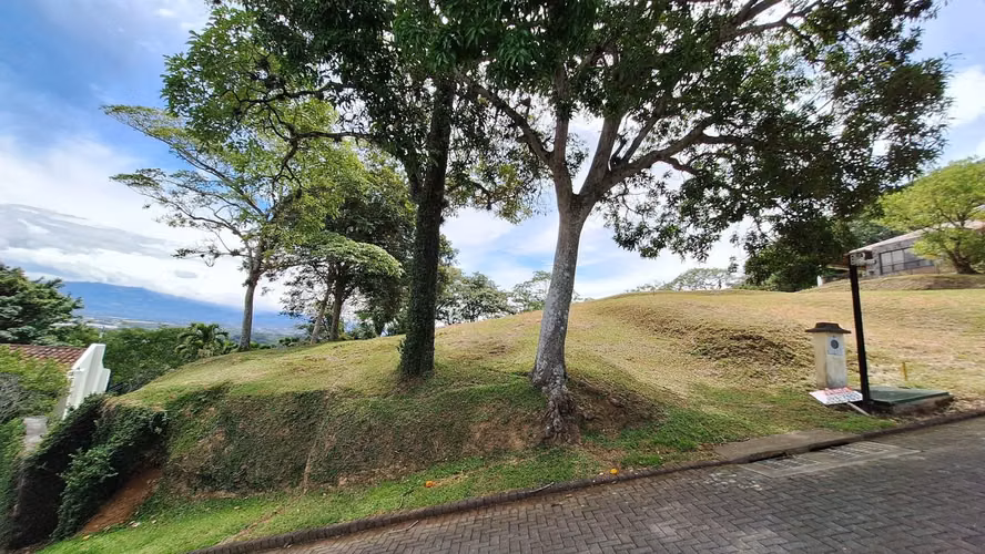Venta de Lote en Ciudad Colón, REMATE BANCARIO - Imagen 5