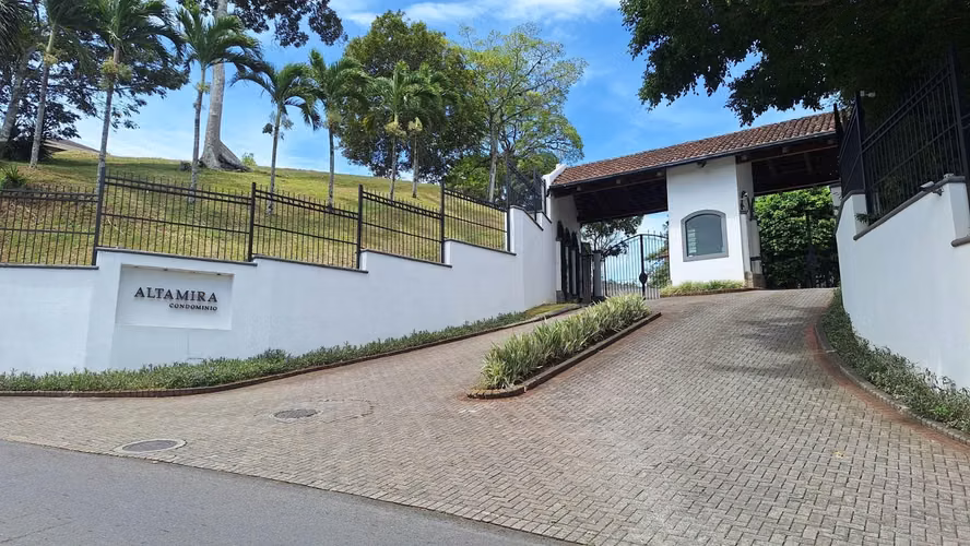 Venta de Lote en Ciudad Colón, REMATE BANCARIO - Imagen 9