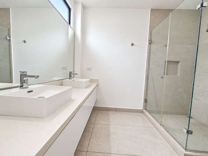 CASA ESQUINERA EN VENTA EN GUACHIPELÍN DE ESCAZÚ - Imagen 17