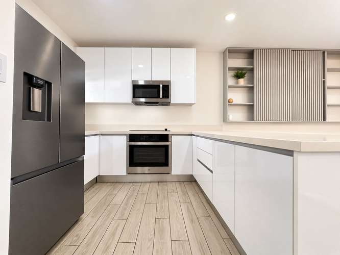 CASA ESQUINERA EN VENTA EN GUACHIPELÍN DE ESCAZÚ - Imagen 4
