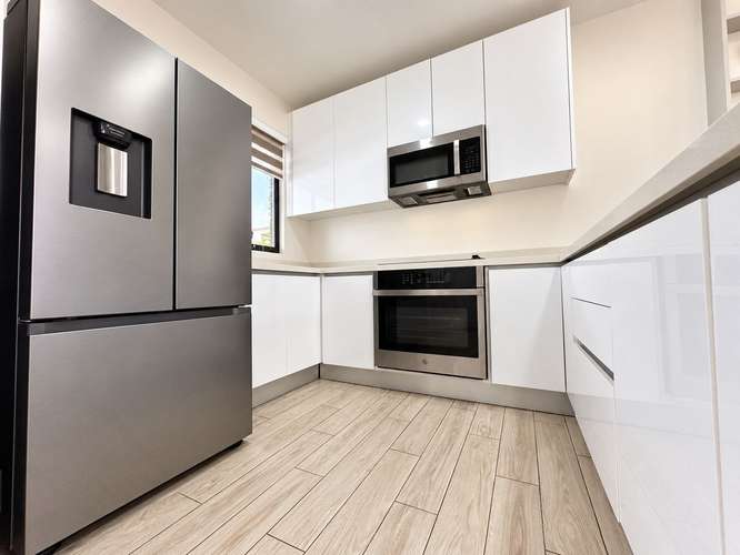 CASA ESQUINERA EN VENTA EN GUACHIPELÍN DE ESCAZÚ - Imagen 5