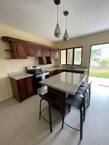 Casa en venta en Condominio, Grecia Alajuela - Imagen 2