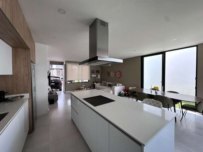 Santa Ana Boulevard | 3 Hab | Patio | Línea Blanca | A/C - Imagen 4