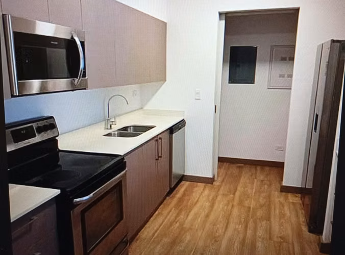 9 / Alquiler / Apartamento / Brasil Santa Ana / Condominio / Seguro - Imagen 3