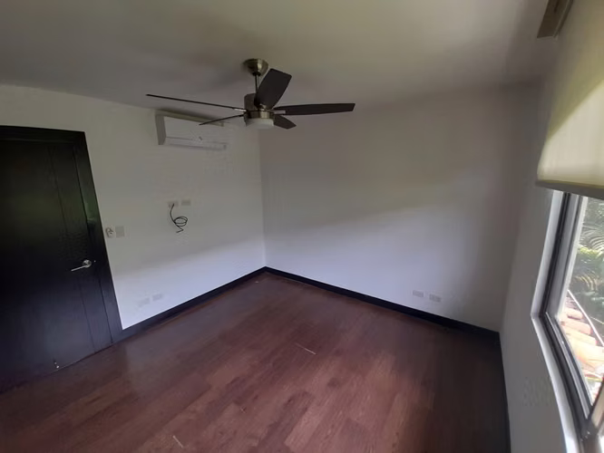 268 / Alquiler / Casa / Grande y lujosa / Condominio Exclusivo - Imagen 10