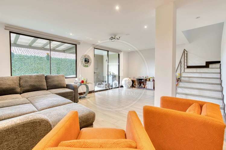 Casa en Venta en Condominio La Estefana con Jardín Privado y 4 Parqueos noj1104 - Imagen 8