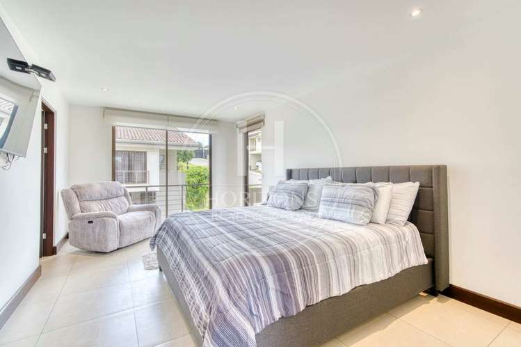 Casa en Venta en Condominio La Estefana con Jardín Privado y 4 Parqueos noj1104 - Imagen 11