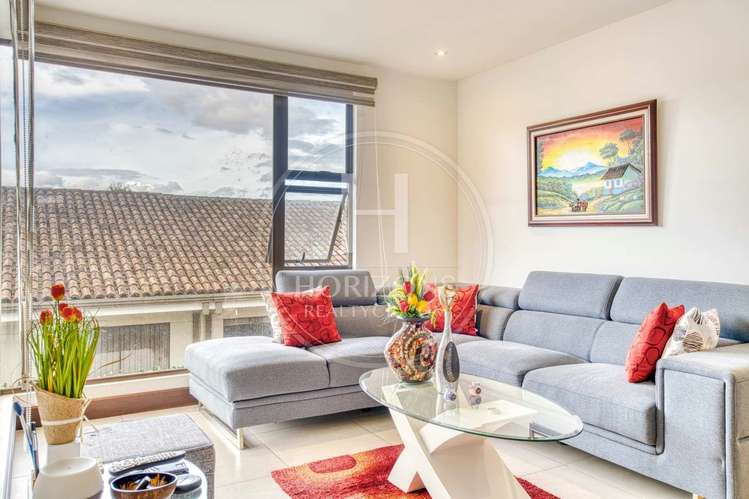 Casa en Venta en Condominio La Estefana con Jardín Privado y 4 Parqueos noj1104 - Imagen 4