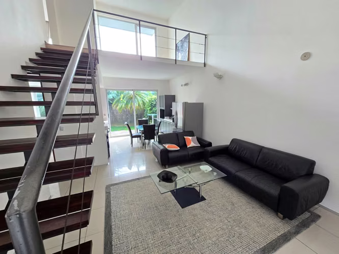 Moderno apartamento amoblado con amenidades en Santa Ana $1800 - Imagen 2
