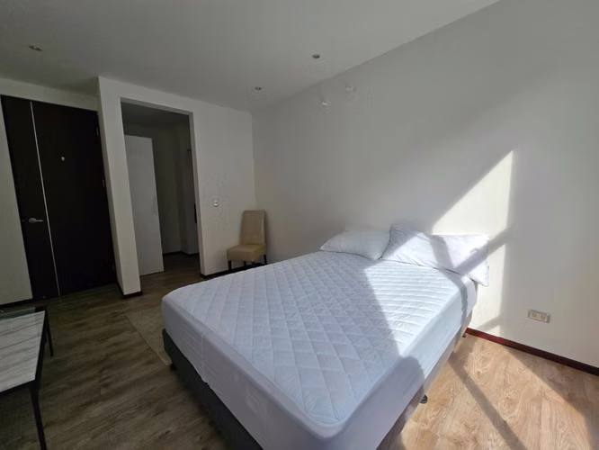 Moderno apartamento amoblado con amenidades en Santa Ana $1800 - Imagen 4