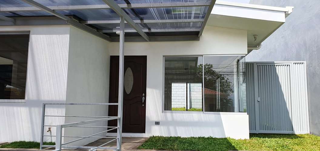 RENTAL HOUSE A LEVEL IN RESIDENTIAL SAINT SUNDAY