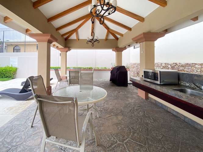 Se Vende Casa Condominio Loma Real Guachipelín Escazú 3 Habitaciones todas con Baño mas Oficina y Jacuzzi NOJ1268OR - Imagen 20