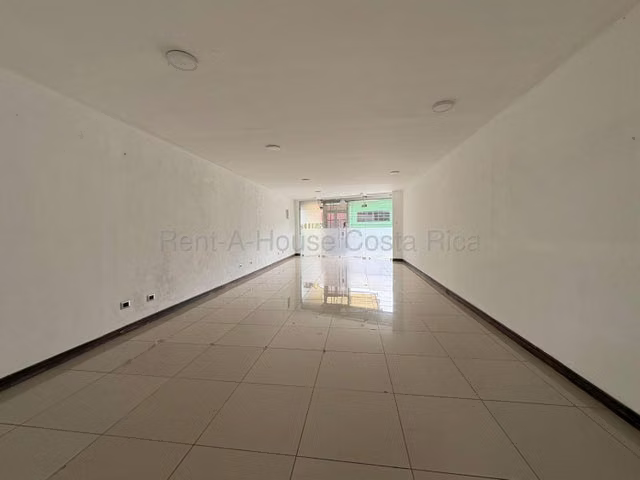 Local Comercial en Alquiler en Santa Ana Centro IP
