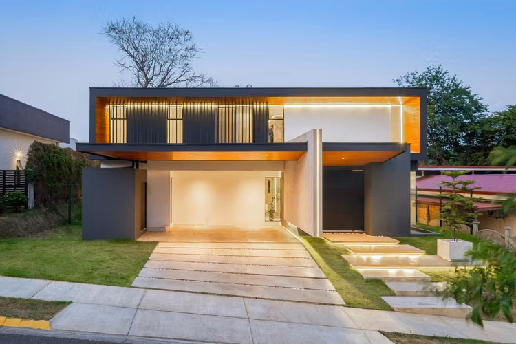 Casa moderna en venta en condominio, La Garita de Alajuela.