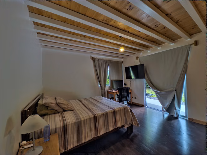 VENTA CASA DE UN NIVEL MAS MEZANINE CON AMPLIO JARDÍN  - Imagen 5