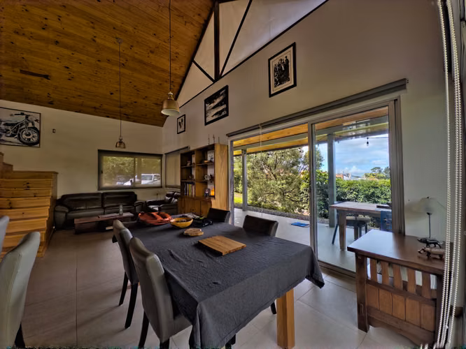 VENTA CASA DE UN NIVEL MAS MEZANINE CON AMPLIO JARDÍN  - Imagen 9