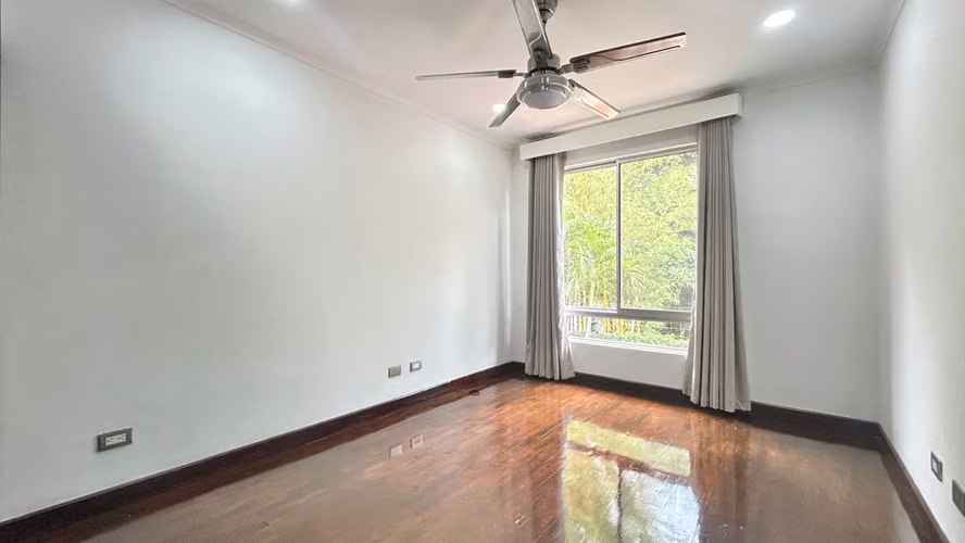 En Alquiler Hermosa Casa en Condominio en Guachipelín Sur de Escazú - Imagen 15