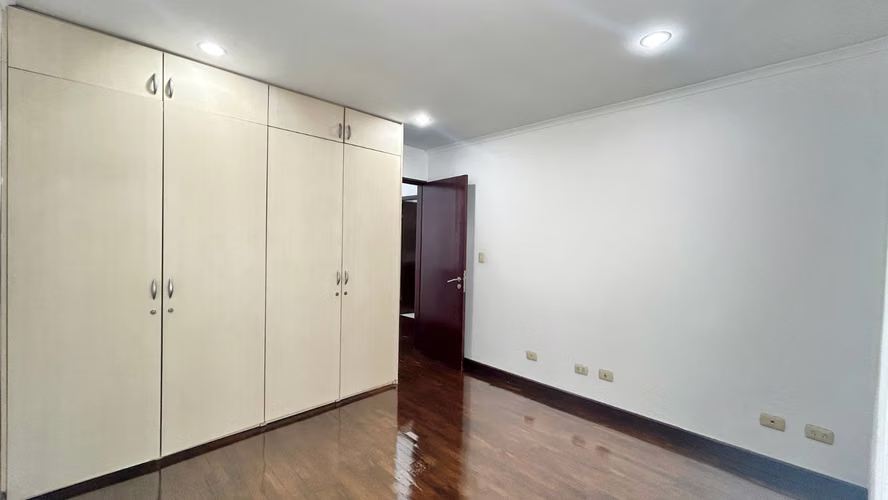 En Alquiler Hermosa Casa en Condominio en Guachipelín Sur de Escazú - Imagen 18