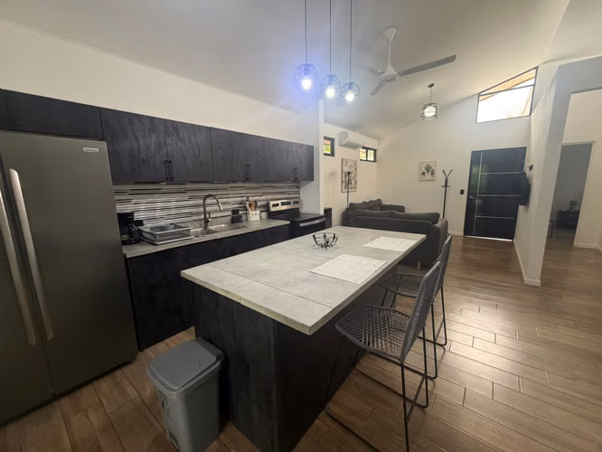 CASA EN ALQUILER CON PISCINA PRIVADA – TAMARINDO, 3 HABITACIONES - Imagen 2
