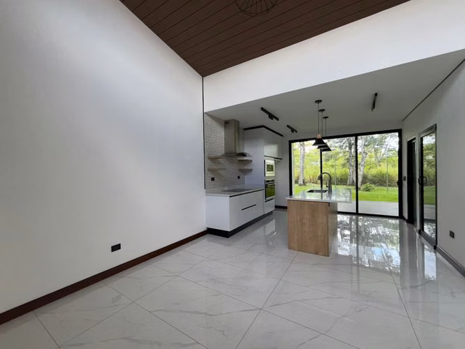 ALQUILER DE CASA EN CONDOMINIO - LOS REYES - LA GUACIMA - Imagen 16