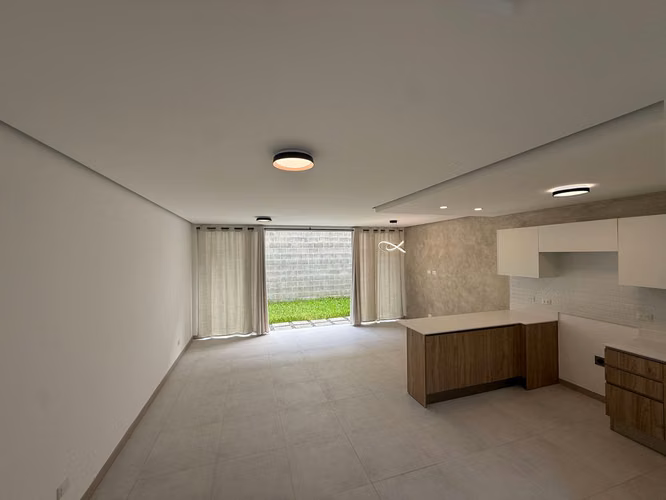 ALQUILER DE CASA EN DISTRITO 5 PARA ESTRENAR CON LINEA BLANCA - Imagen 4