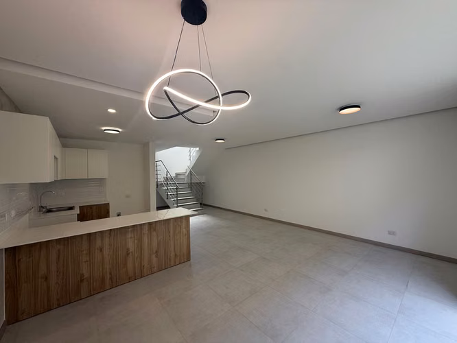 ALQUILER DE CASA EN DISTRITO 5 PARA ESTRENAR CON LINEA BLANCA - Imagen 7