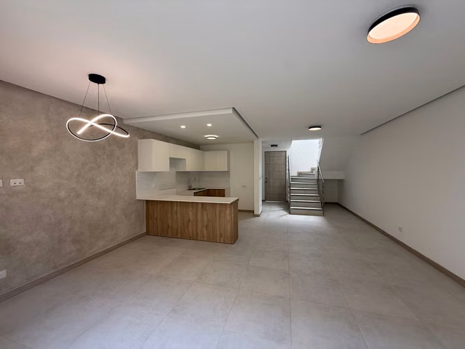 ALQUILER DE CASA EN DISTRITO 5 PARA ESTRENAR CON LINEA BLANCA - Imagen 5
