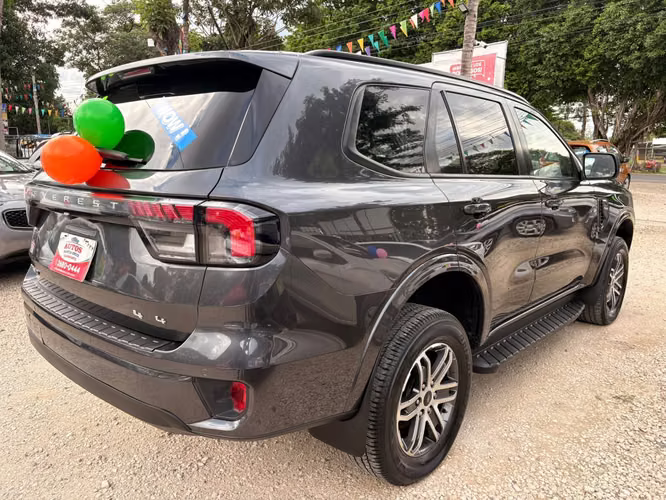 FORD EVEREST XLT-2023-AUTO-SHIFT TRONIC-7 PSJ- - Imagen 2