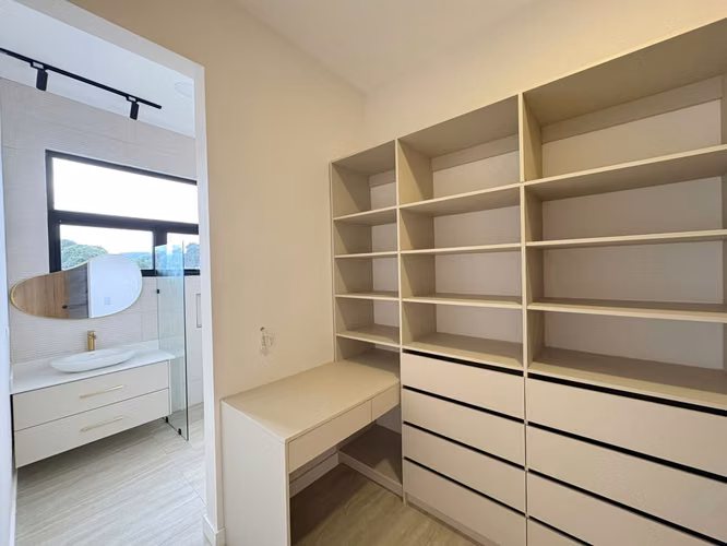 *Residencia de Lujo en Condominio Distrito San Juan - Imagen 17
