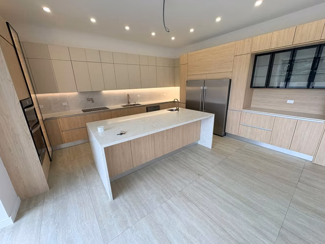 *Residencia de Lujo en Condominio Distrito San Juan - Imagen 11