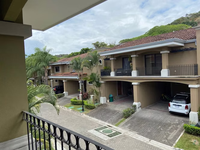 CASA EN CONDOMINIO EN ALQUILER SANTA ANA - Imagen 17