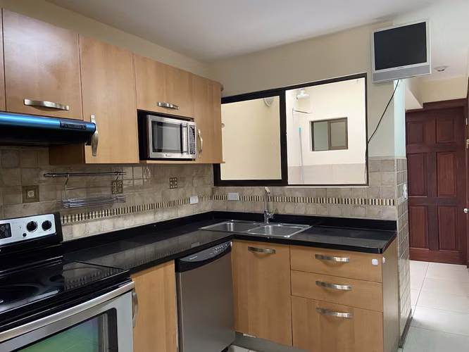 CASA EN CONDOMINIO EN ALQUILER SANTA ANA - Imagen 9