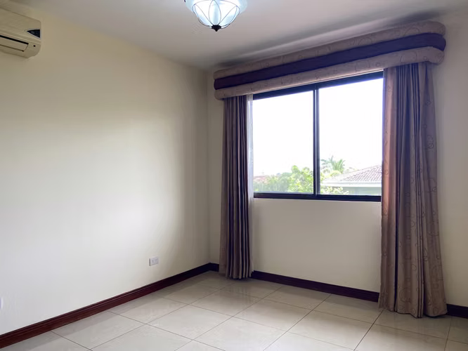 CASA EN CONDOMINIO EN ALQUILER SANTA ANA - Imagen 11