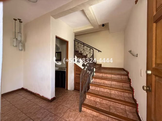 Casa en Alquiler en Condominio | San Rafael de Escazú | Privado y Tranquilo - Imagen 2