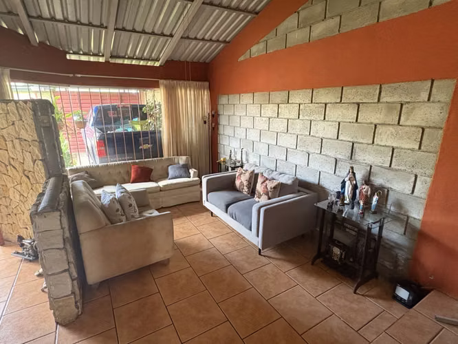 *Venta de casa en Mercedes Norte – Uso de suelo mixto - Imagen 3