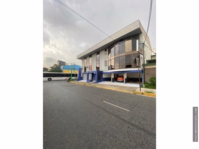 Se Alquila Oficina Ejecutiva, en Maria Luisa, San José. - Imagen 5