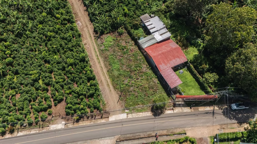 Lote Plano de 553 m² a 1 km del Centro – Santa María de Dota - Imagen 3