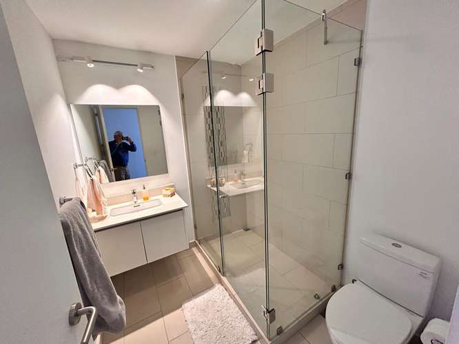 Moderno apartamento de 3 habitaciones en Escazú Village - Imagen 7