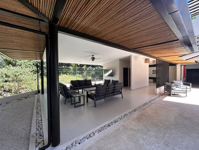 Apartamento moderno a 100 metros de la playa en Jacó - Imagen 16