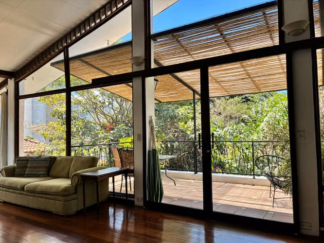 Apartamento en Escazu de 200m2 se Alquila Amueblado está Rodeado de Naturaleza  - Imagen 2