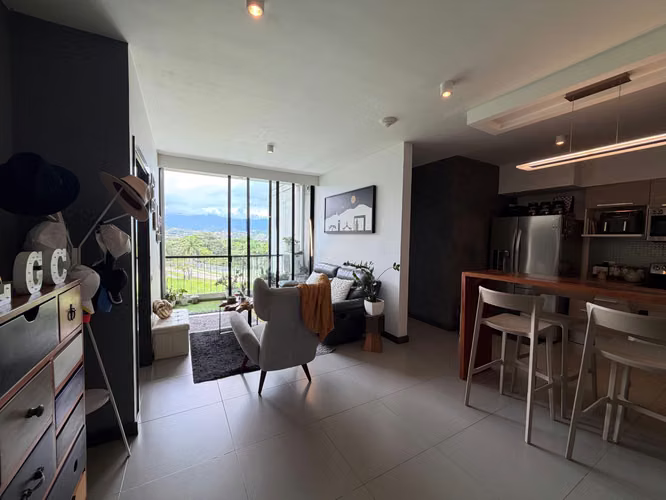Alquiler Apartamento Amoblado en Sportiva Cariari | 2 Habitaciones, 2 Parqueos, Balcón y Vista a las Montañas - Imagen 2