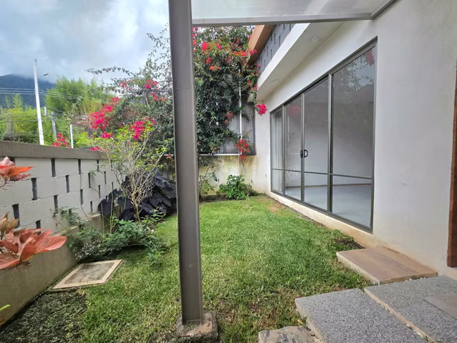 Casa Independiente en San Antonio de Escazu Entre Naturaleza con Vista y Luz Natural - Imagen 16